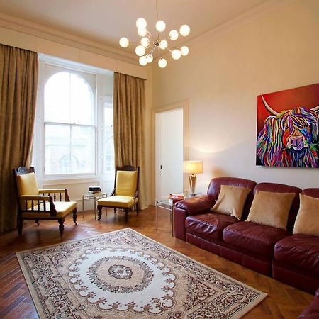 Altido Castle Terrace 3 Bedroom Apartment - Old Town Единбург Екстер'єр фото