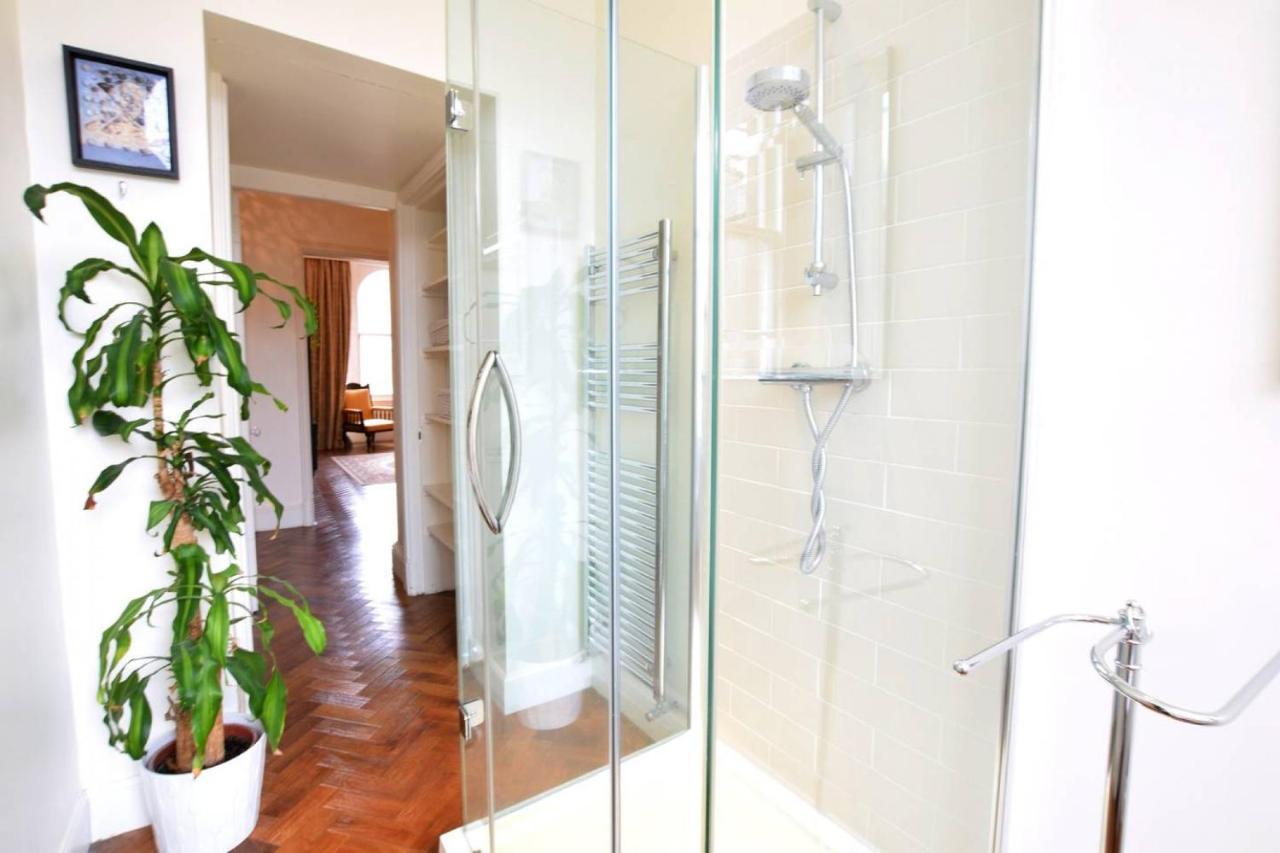 Altido Castle Terrace 3 Bedroom Apartment - Old Town Единбург Екстер'єр фото
