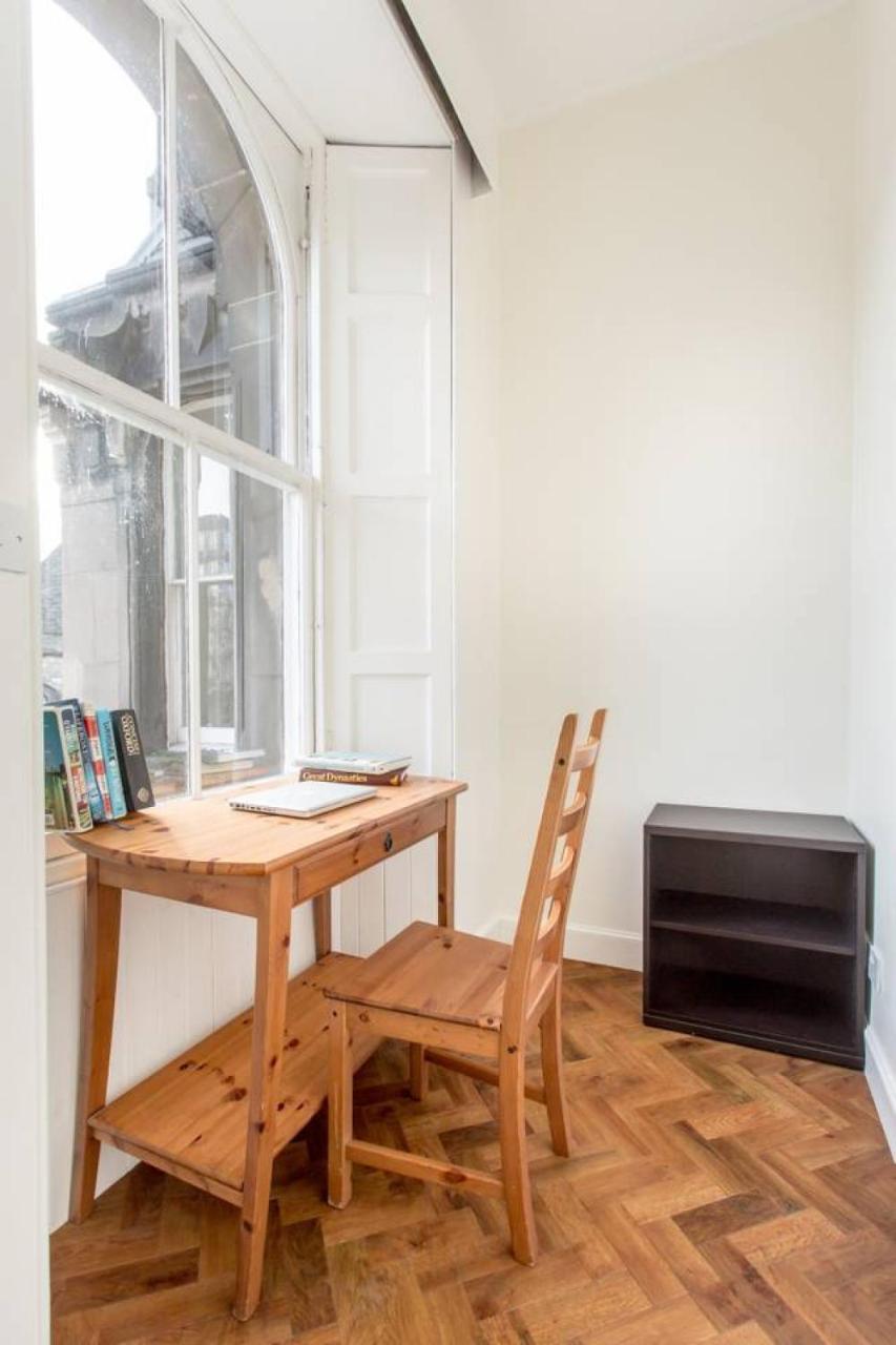 Altido Castle Terrace 3 Bedroom Apartment - Old Town Единбург Екстер'єр фото